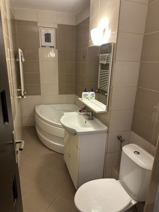 Apartament de închiriat, 2 camere, etaj 1, zona Finanțe-Piața Moldovei