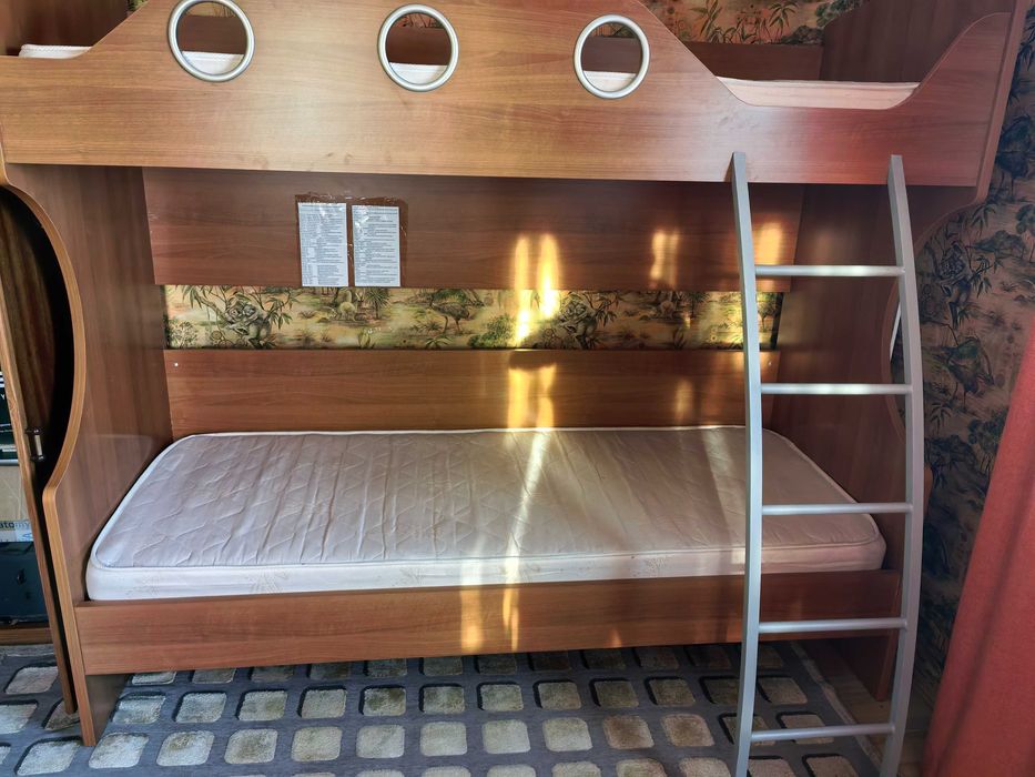 Кровать двухярусная