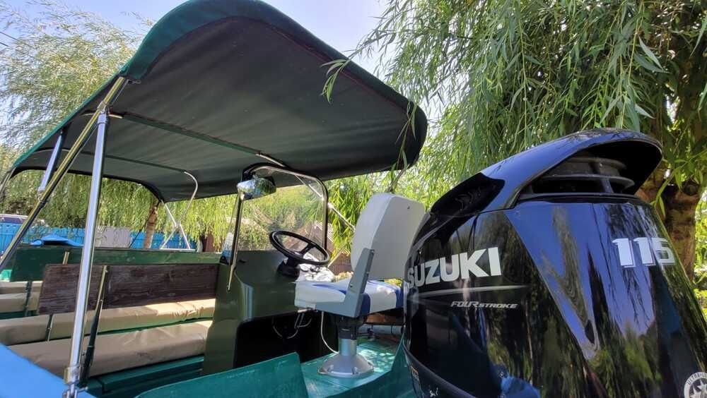 Barca cu motor de vanzare