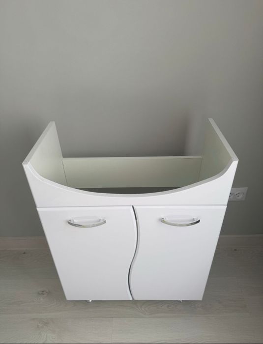 Продам тумбу под раковину