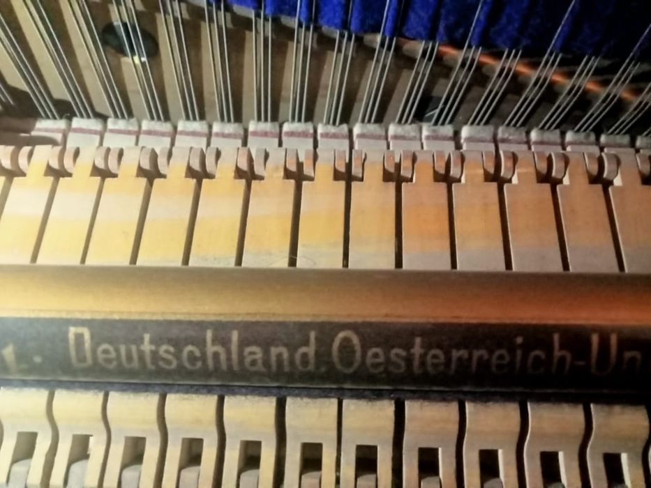 Продается старинное фортепиано Blüthner leipzig