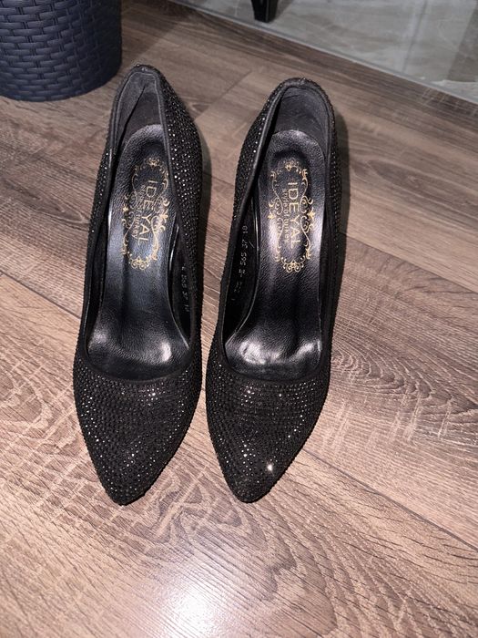 Туфли, красивые , блестяшие 37