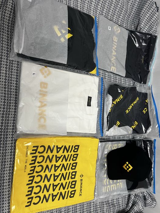 Продам мерч Binance