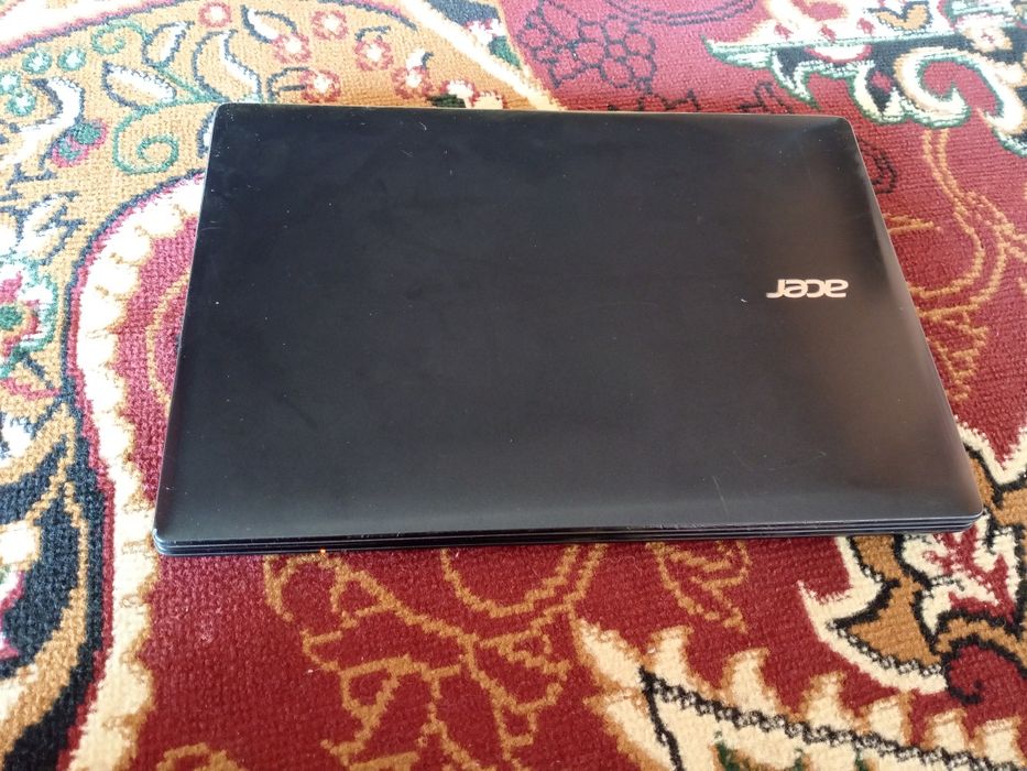 Notebook sotiladi. Narxi 800.000 ming soʻm. Kami yoq