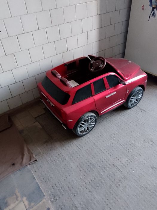 Продается электронная машина на пульте управления