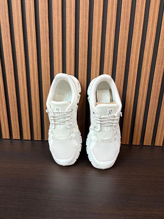 Оригинальные Кроссовки ON