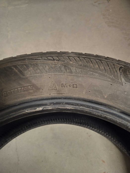 4 броя автомобилни гуми 215/60R17 100H Good Year Vector 4 seasons extra load