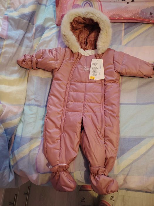 Космонавт за 6 месечно чисто нов