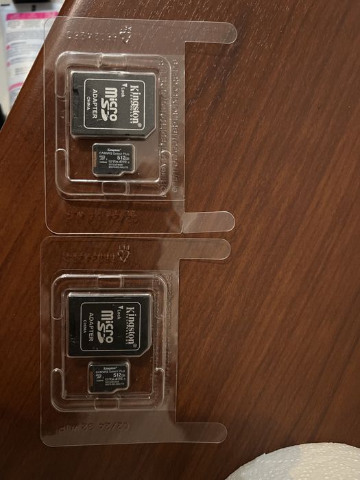 Vand Doua carduri Kingston 512GB