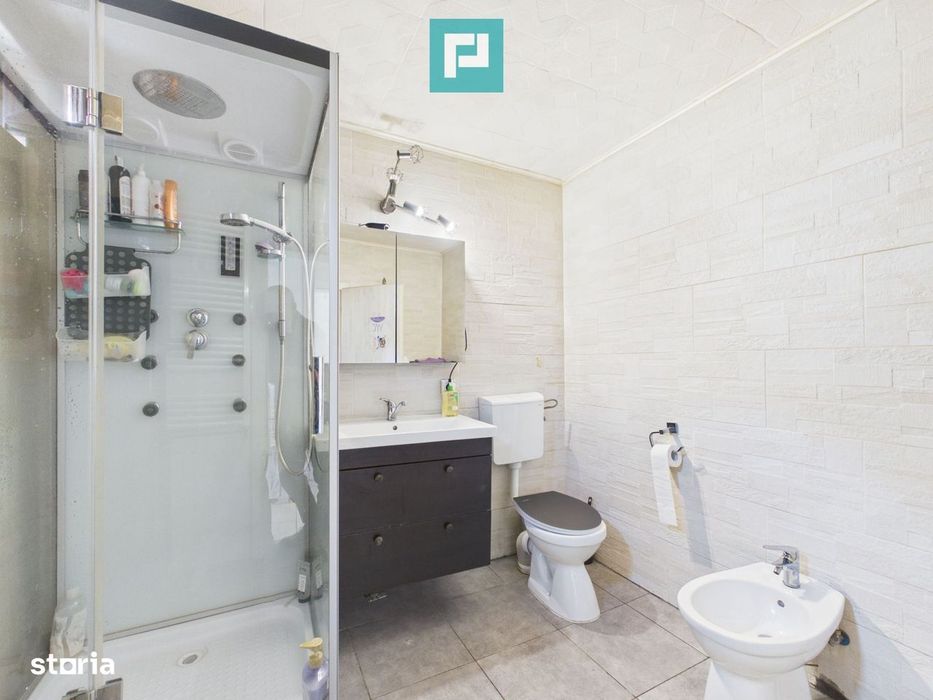 Casă 4 camere, 2 bucătării, 2 băi – zona UTA Arad