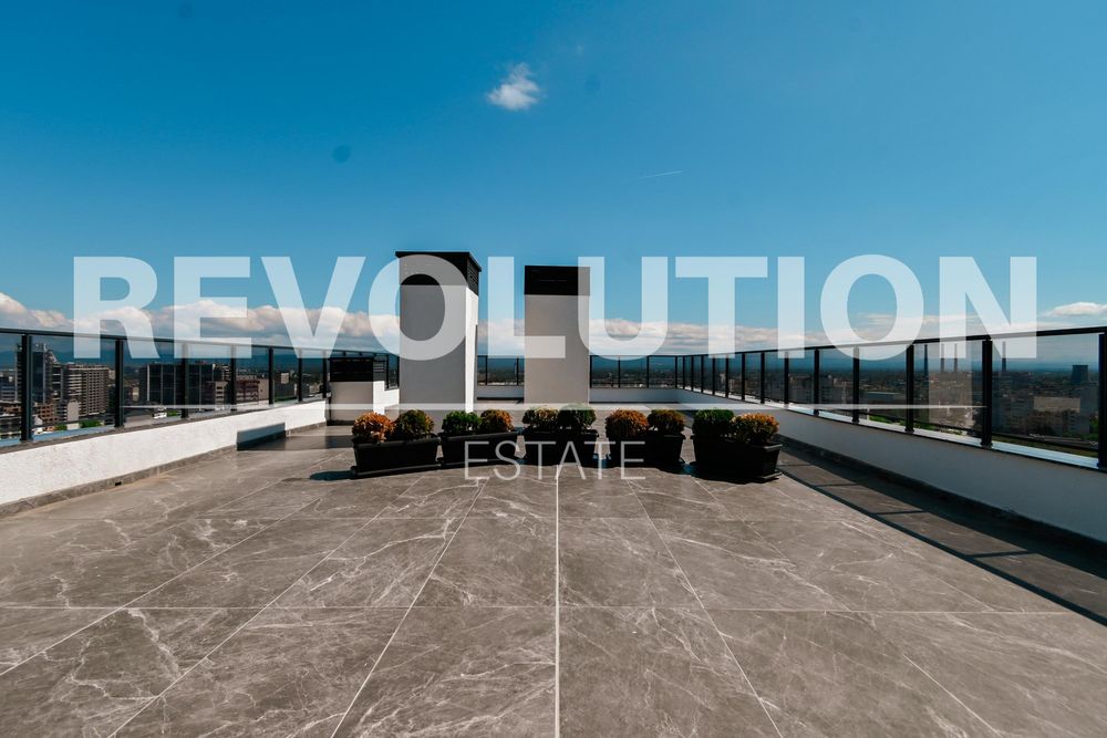 Тристаен апартамент в ж.к. Дружба 2