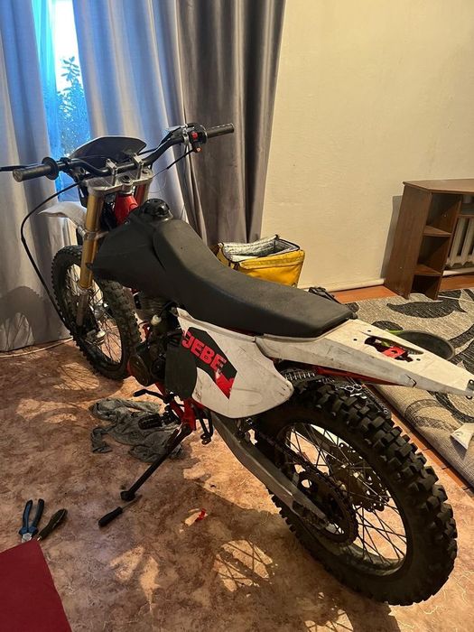 Продам эндуро 06