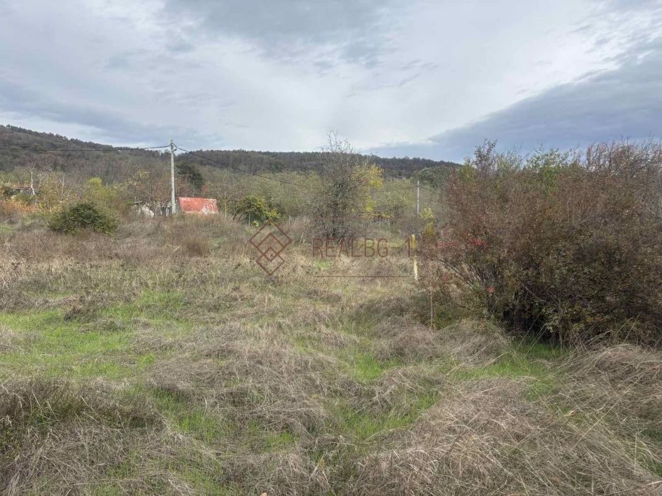 Инвестиционен парцел в кв. Изгрев, до Монтесори