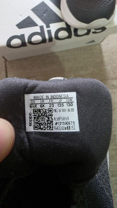 Adidas Fetiță mărime 23 Cloudfoam