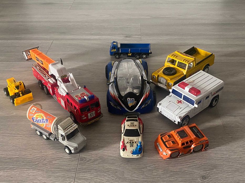 Masinute diverse pentru copii, jucării din plastic