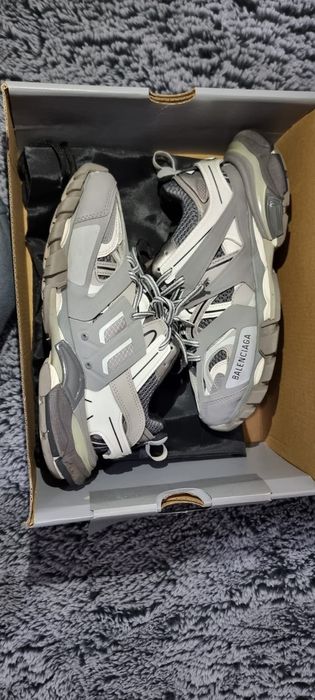 Balenciaga track