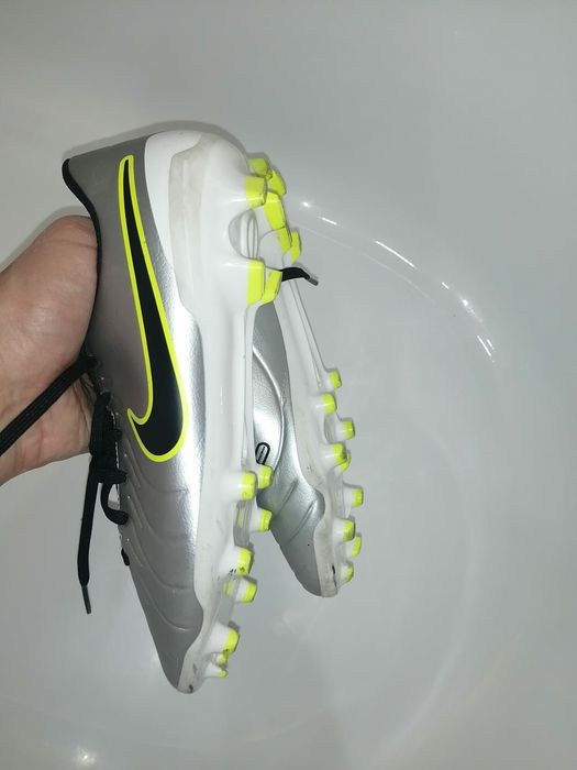 Бутсы 38 размер за 8 тыс