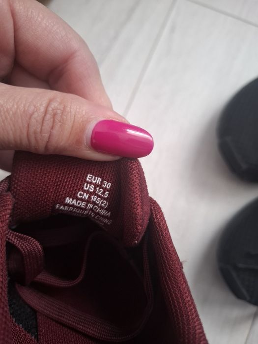 Pantofi sport Adidas si H&M