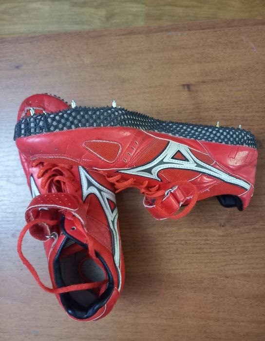 Шиповки для Высоты/Mizuno Оригинал/Размер 26 или 8,5/Качество/отличное