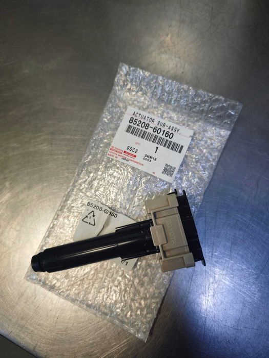 Форсунка омывателя LH (2020-)