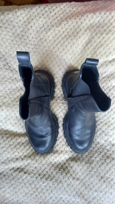 Продавам почти неупотребявани кожени боти BADURA (Челтън / Chelsea boots) – Размер 38