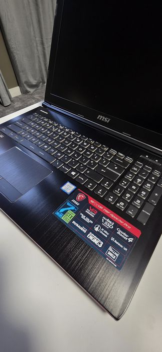 Лаптоп MSI Apache