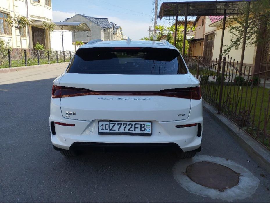 Byd e2 sotiladi. Srochna