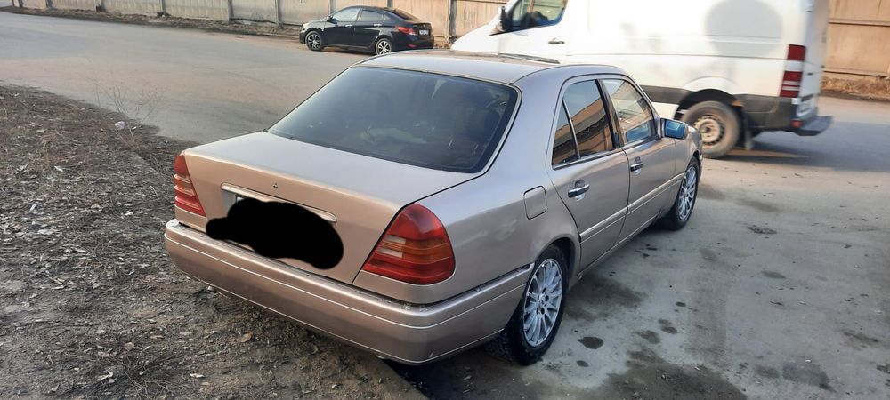 Срочно продам машину