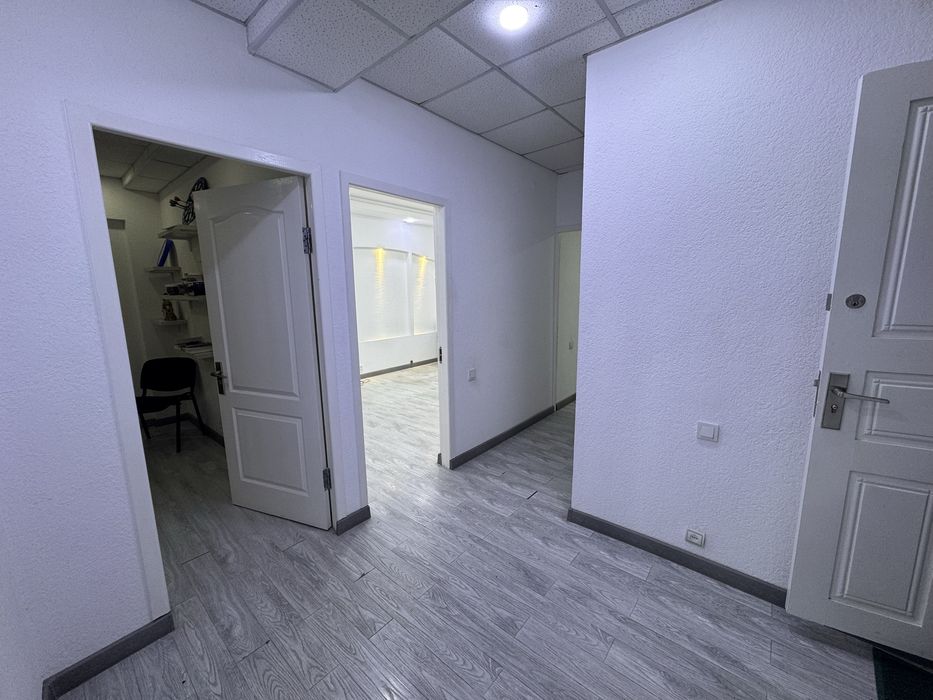 Сдается в аренду офис 100кв в Центре Ц4