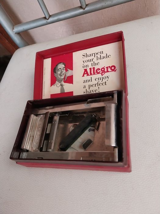 Vand aparat vechi pentru ascutit lame