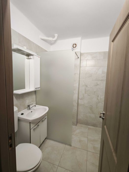 inchiriez apartament 3 camere (2 dormitoare)