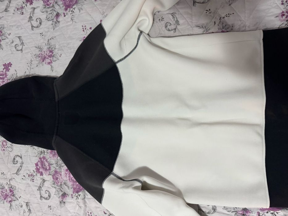 Продавам nike thech