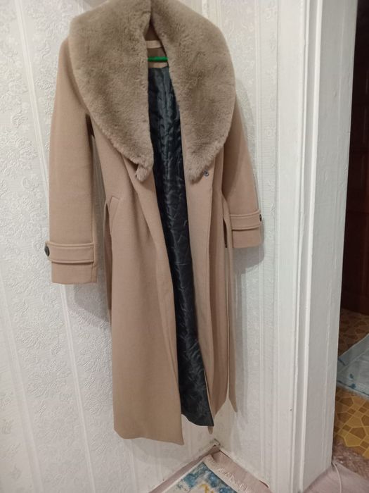 Пальто размер 42.44.