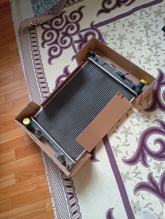 Радиатор  хундай акцент  2013г рабочий  8000тг