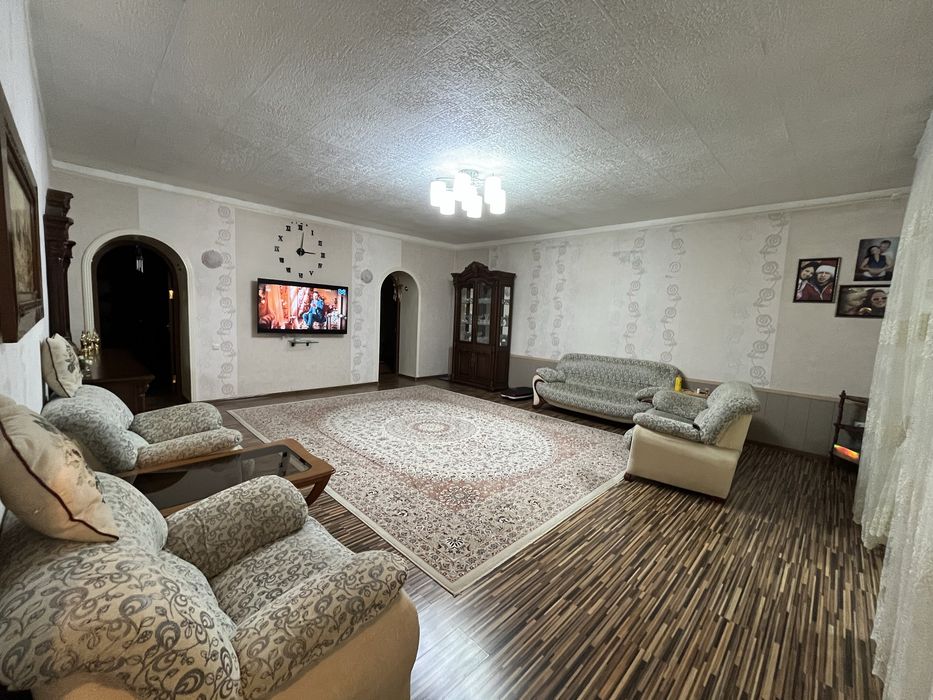 Ваида ховли уй сотилади