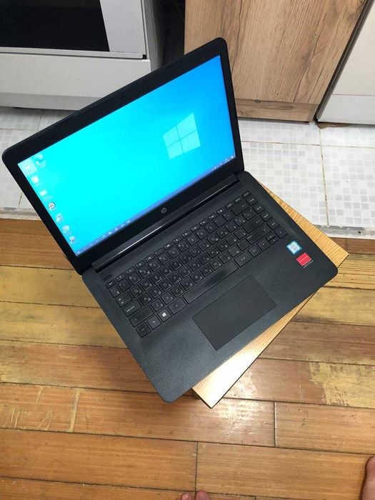 Hp ноутбук Мощный Intel i7 озу 8гб SSD 120гб работает отлично Win 10