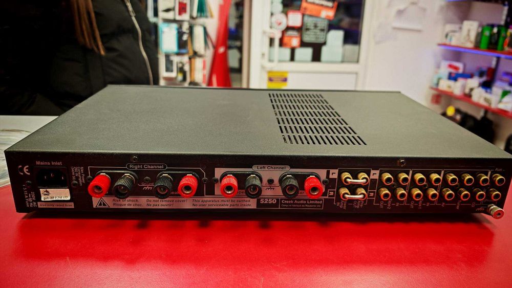 Британски усилвател Creek 5250