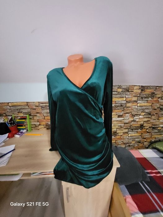 Vând Rochiță Dama