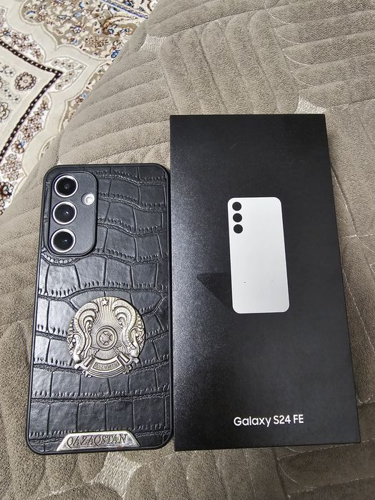 Смарифон Samsung S24 FE