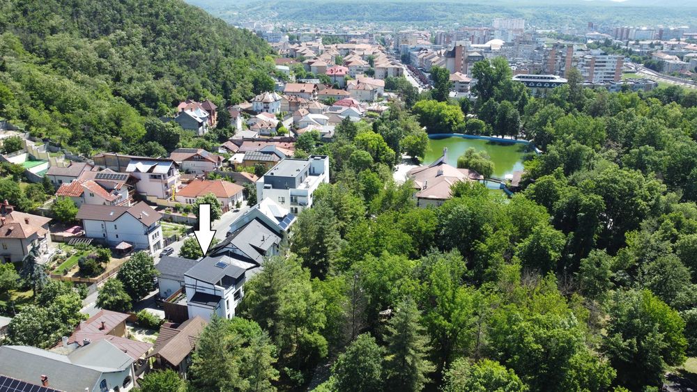 Închiriere clădire multifuncțională (P+2E+M) - zonă centrală, lângă Parcul Zăvoi din Râmnicu Vâlcea
