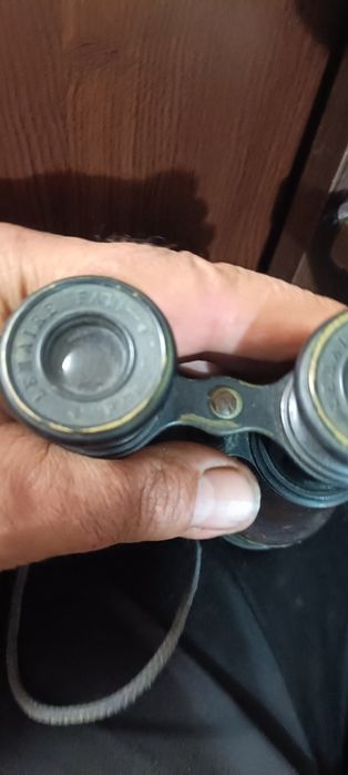 Un vechi Benoclu ww1' de colecție sau folosire