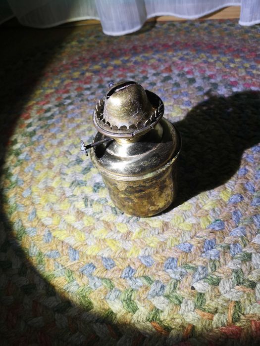 lampa pe gaz , metalica