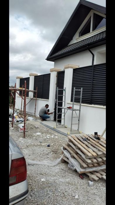 Executam garduri din materialele noastre sau ale clientului