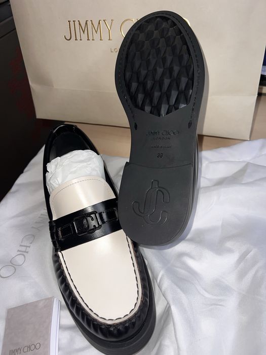 Jimmy Choo flats NOI