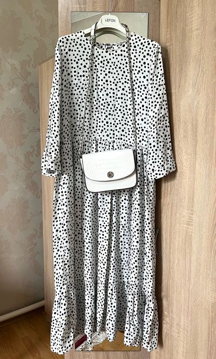 Красивое платье 46-48 р