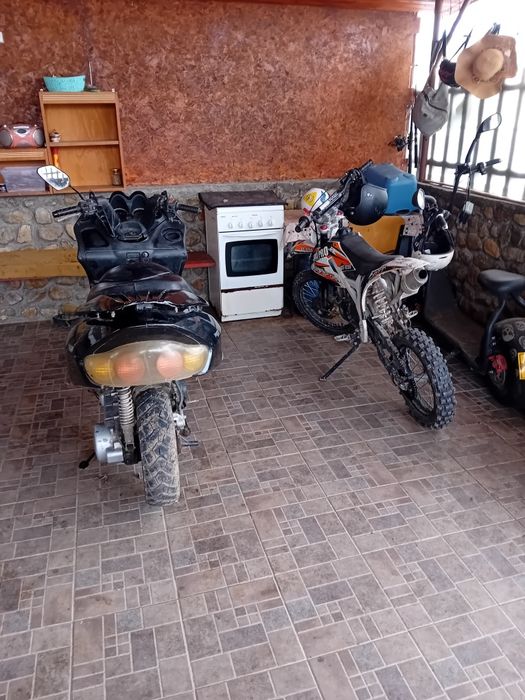 Vand sau schimb scuter 125cc