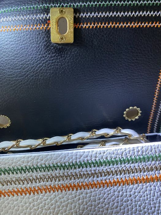 Бяла дамска чанта