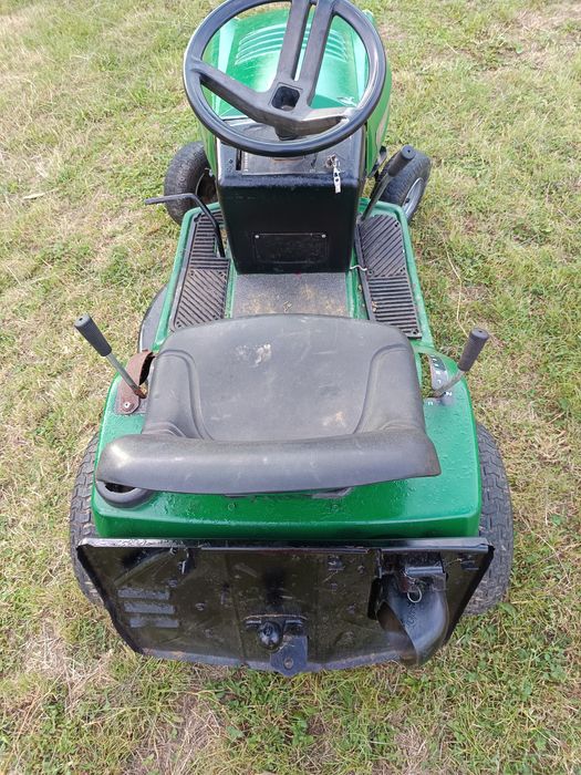 Tractoraș cositoare mașină  pt gazon