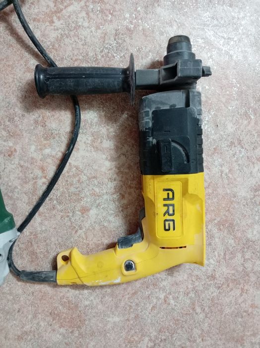 Болгарка и перфоратор