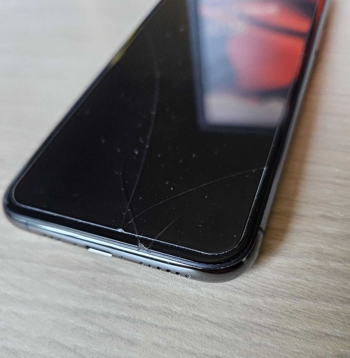 Iphone 11 Pro 256 GB si huse